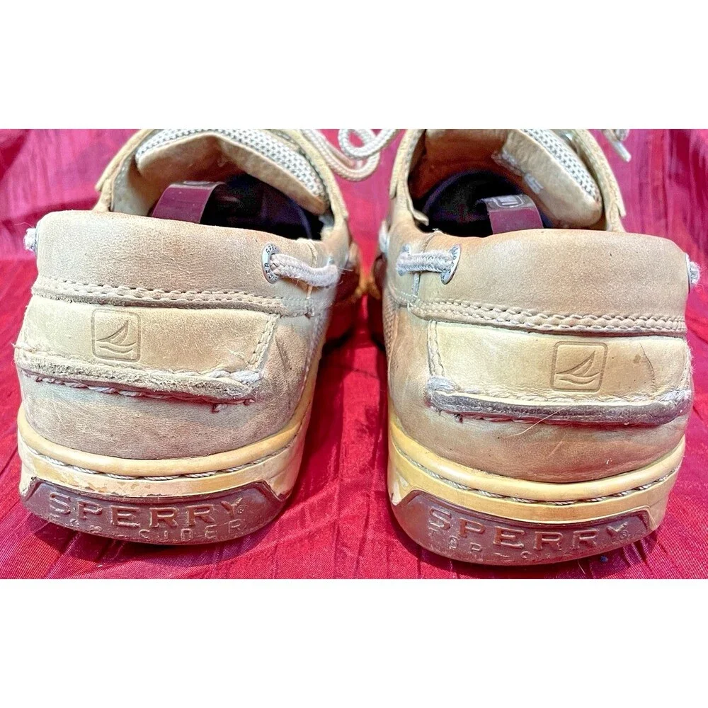 Sperry mens top